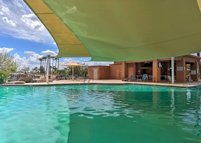 Perks & Pool! 45+ Snowbird In Hébergement de vacances Surprise